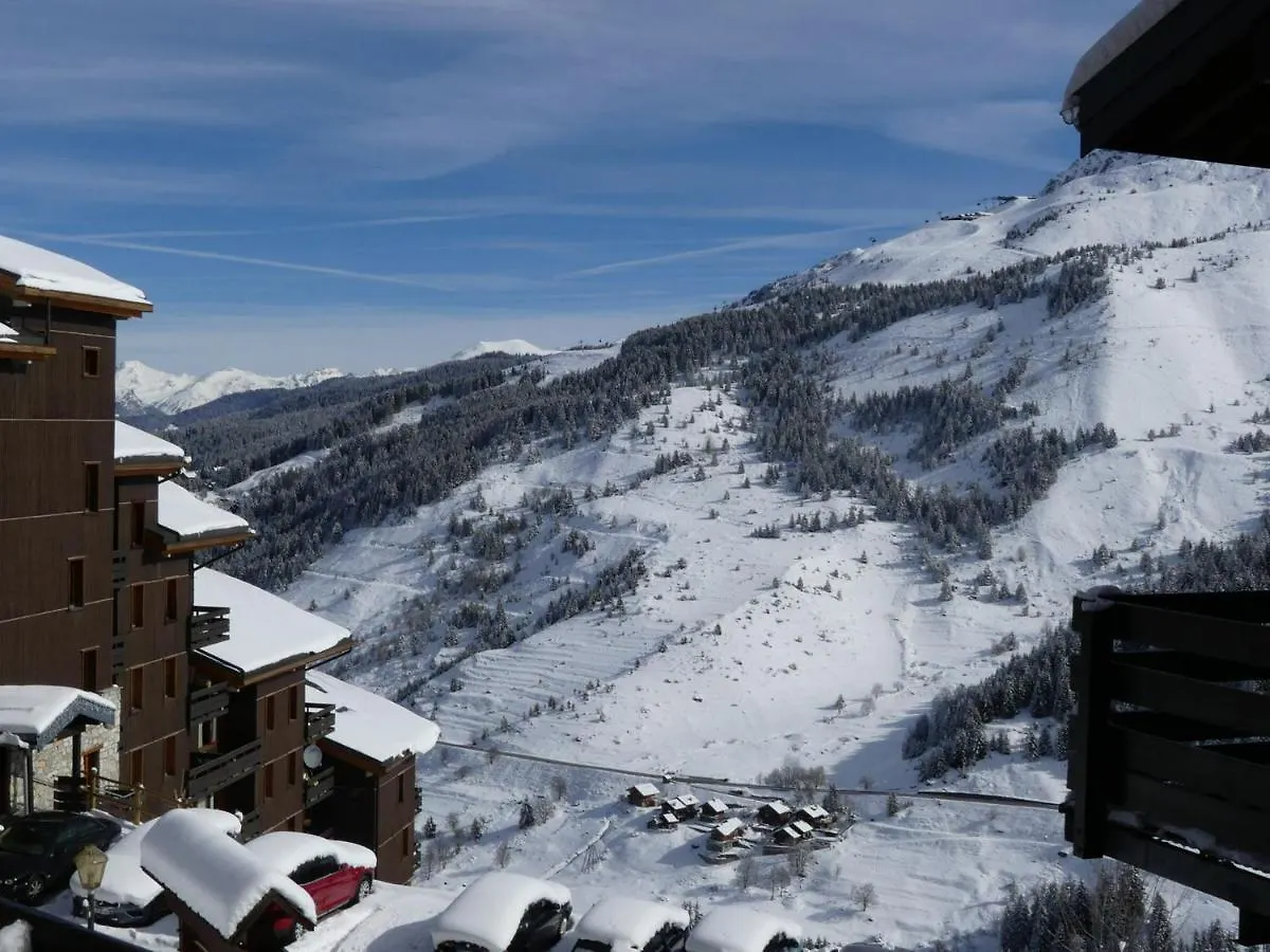 Studio 3* Pour 4 Pers. Avec Balcon, Skis Aux Pieds, Proche Commerces Et Remontees Mecaniques - Fr-1-182-193 Les Allues Apartment